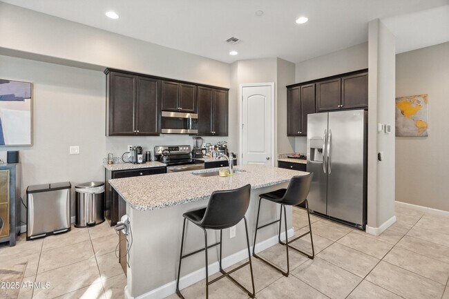 Photo - 3020 N 37th Pl