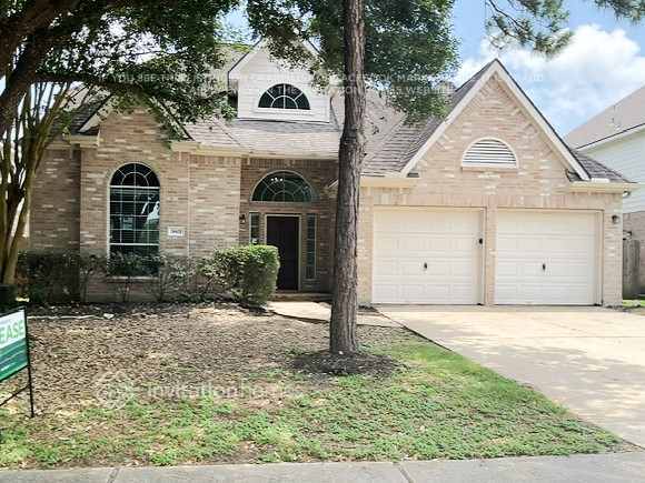 Building Photo - 3601 Pine Valley Dr
