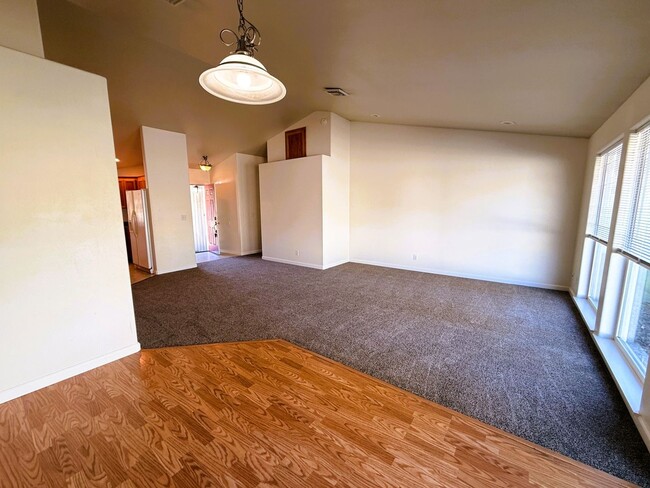 Photo - lynd02 Unidad 3094