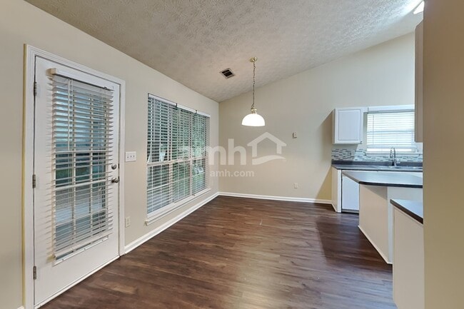 Photo - 1735 Westfield Ct