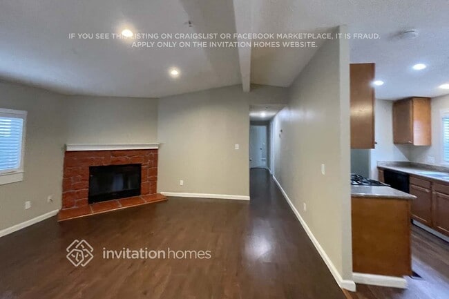 Photo - 1536 Emeric Ave