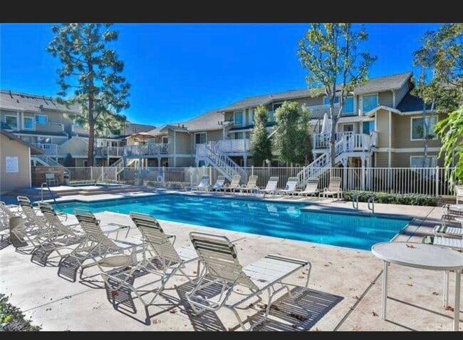 Photo - 12572 Fieldstone Ln Unidad Condo