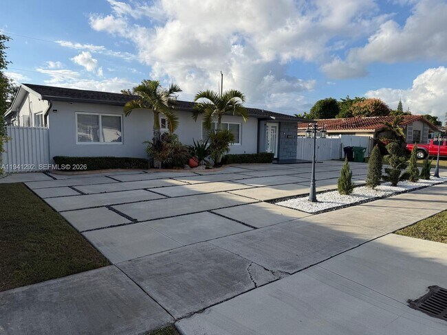 Photo - 3030 SW 96th Ave