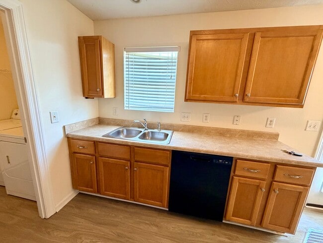 Photo - 1516 Destiny Dr