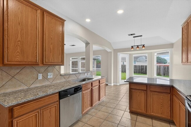 Photo - 1412 Constantina Dr