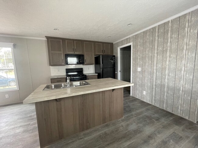 Building Photo - 38 Sheppard St Rental