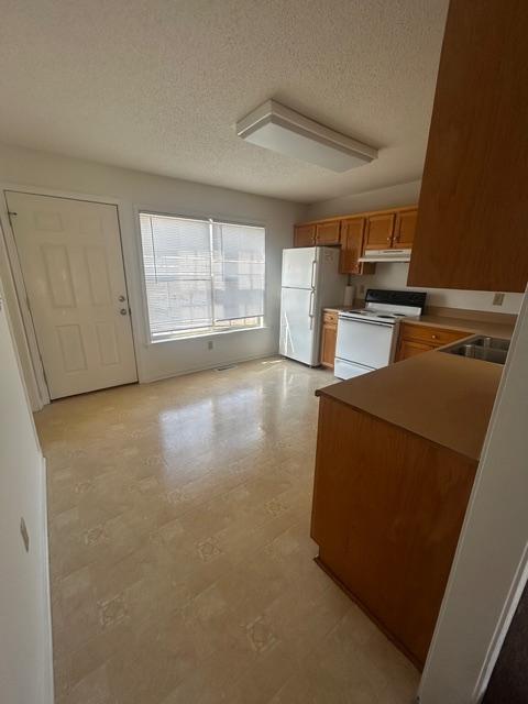 Photo - 550 E O'neal St