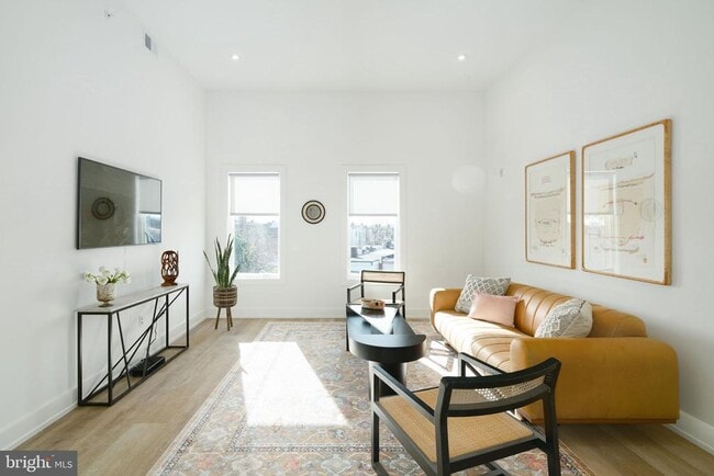 Photo - 5013 Springfield Ave Unit 515