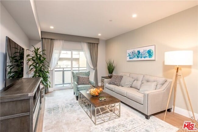 Photo - 2939 Leeward Ave Unidad 418