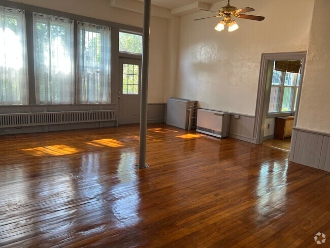 Building Photo - 105 Whipple Rd Unit #4 Rental