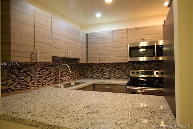 Photo - 9301 SW 92nd Ave Unidad B302