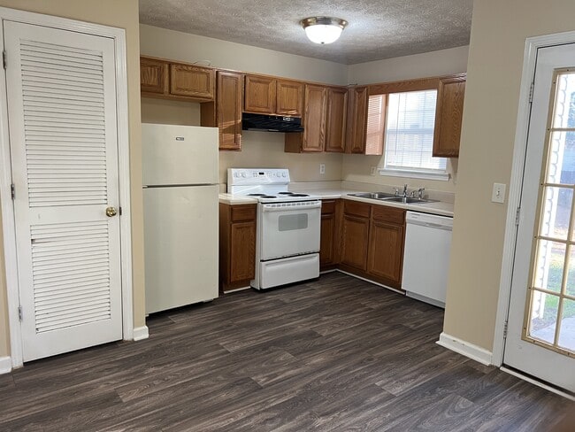 Photo - 5974 Sherwood Trace