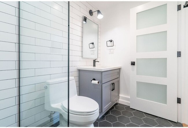 Photo - 3412 Bellevue Ave Unit 3412 1/2