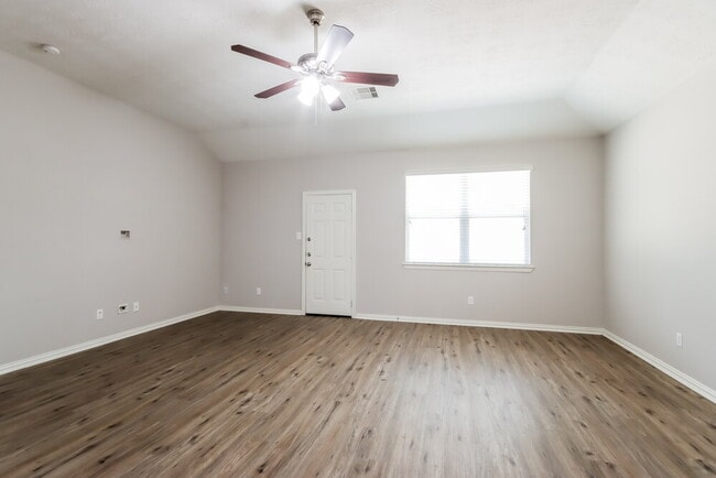 Photo - 24010 Clipper Hill Ln
