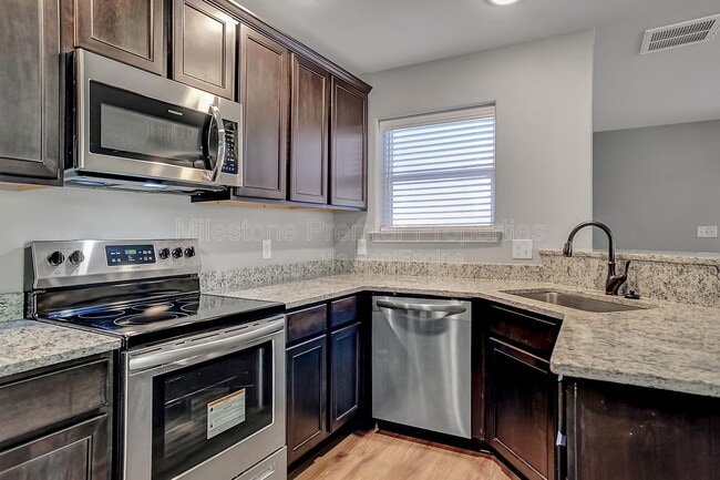 Photo - 2735 W Washington St