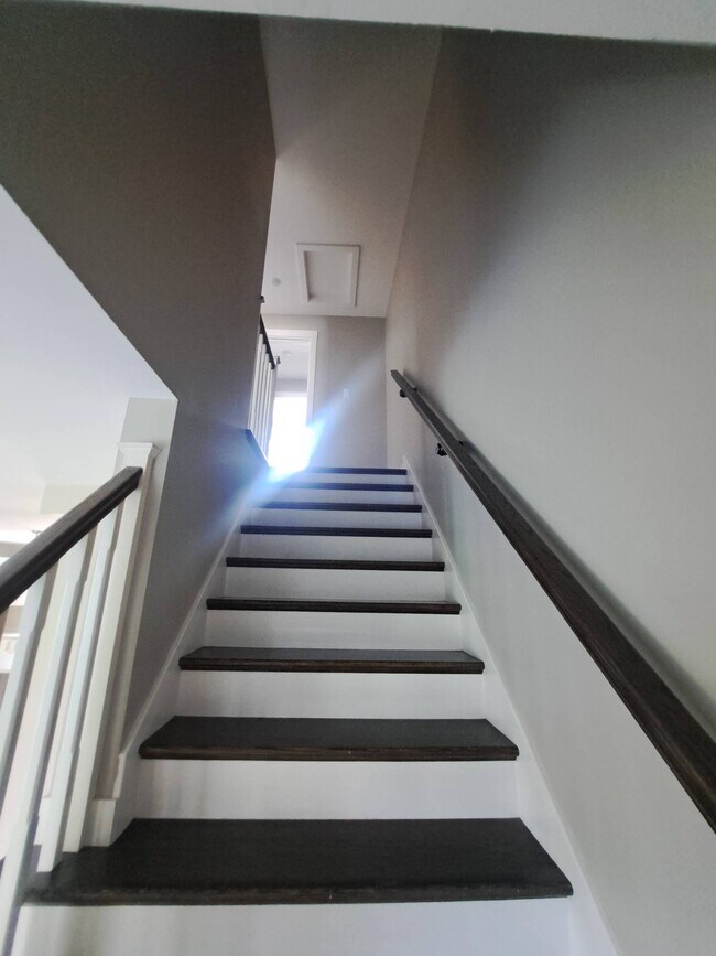 Photo - 102 Fieldstone Ct