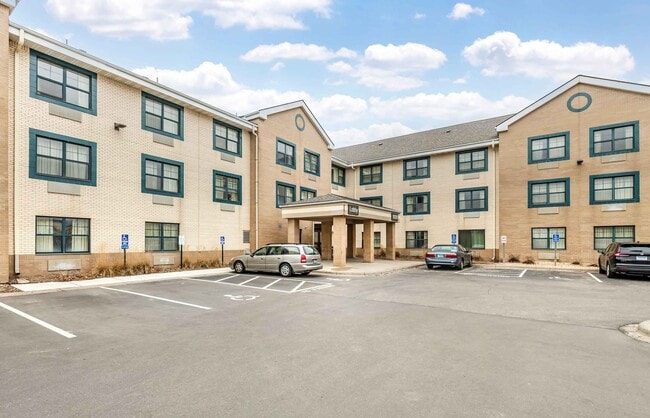 Furnished Studio-Minneapolis - Woodbury