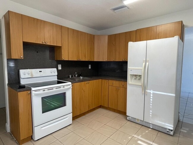 Building Photo - 1783 NW 16th St