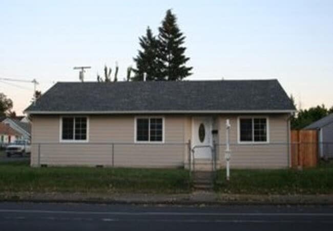 Wonderful Woodstock - Wonderful Woodstock House