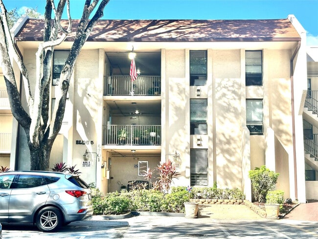 Building Photo - 6701 N University Dr Unit 310