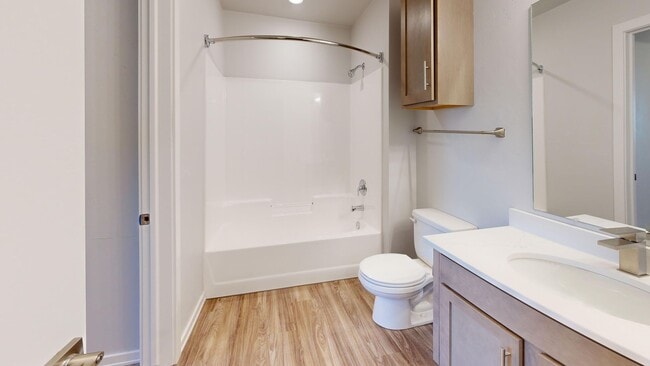 Photo - Legacy Creekside Apartments