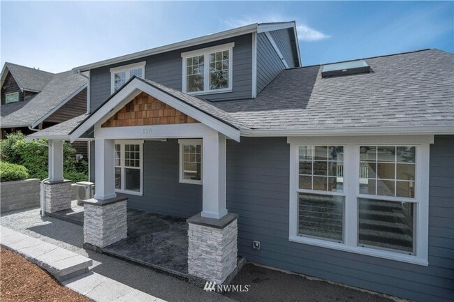 Photo - Beautiful 5 Bedroom Home in Bellingham!