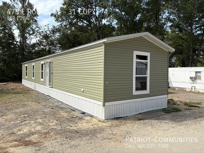 Building Photo - 475 E Robins St
