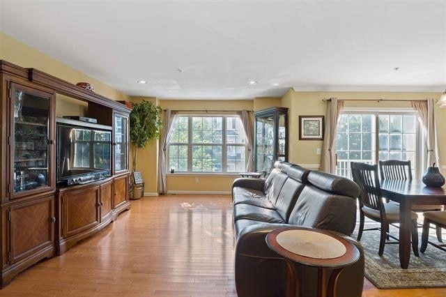 Photo - 8 Maritime Way