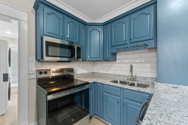 Photo - 703 Hamilton Ave