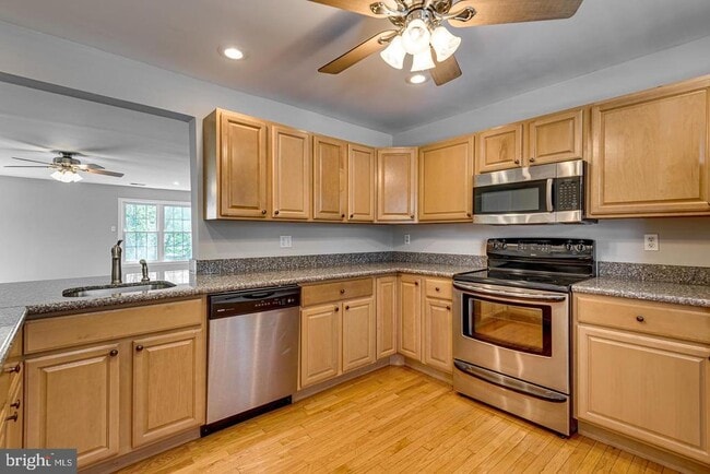 Photo - 1663 Hart Ct