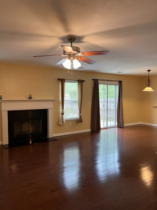Photo - 2395 Mayfair Dr