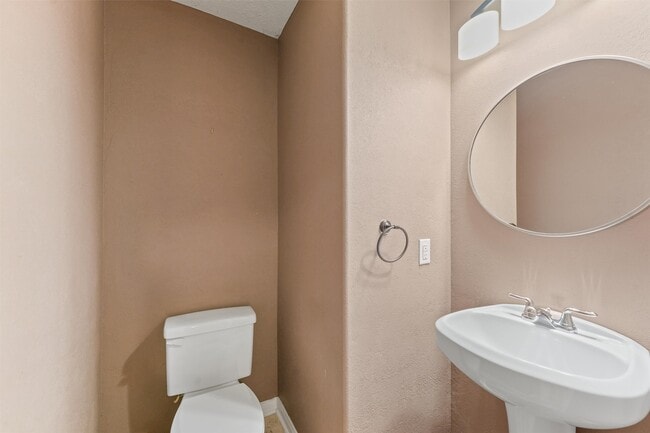 Building Photo - 6803 Rhodes Ct Rental