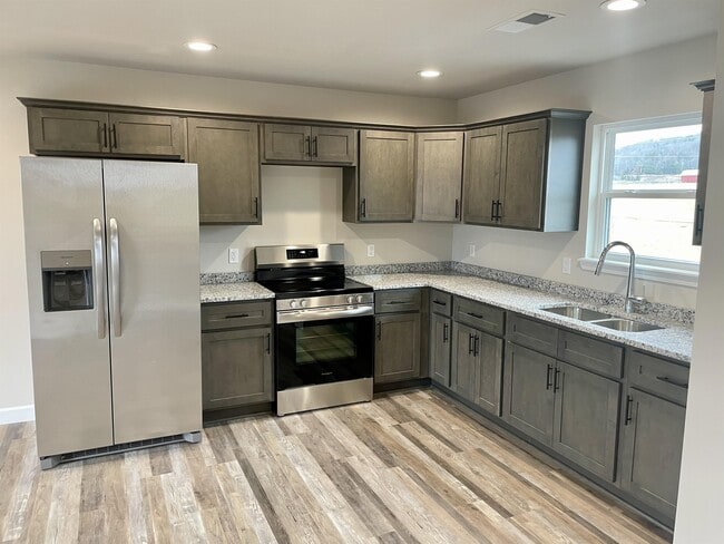 Photo - 230 New Oak Rd