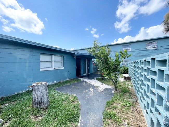 Building Photo - 1339 W Point Dr Unit 1339 A