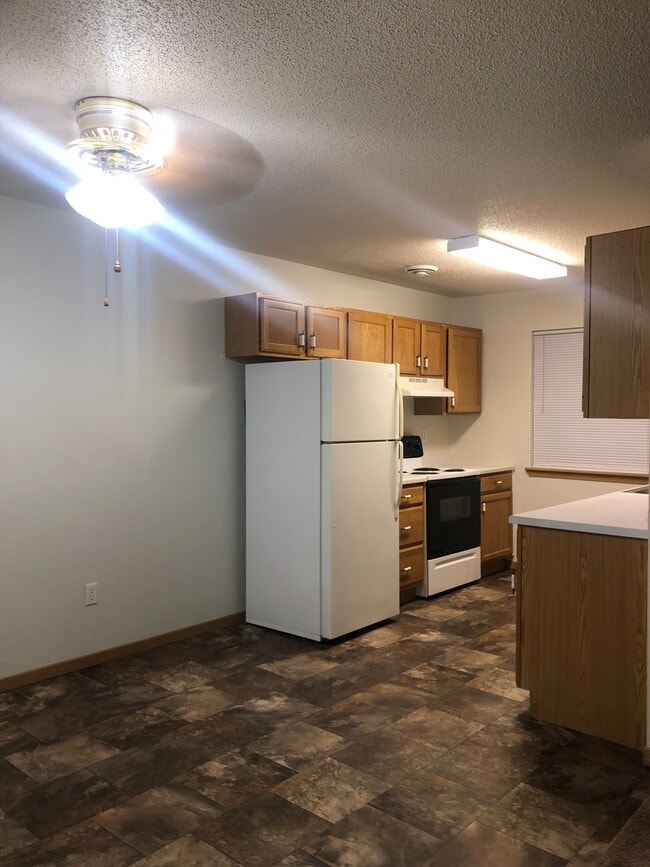 Photo - 356 S Hill St