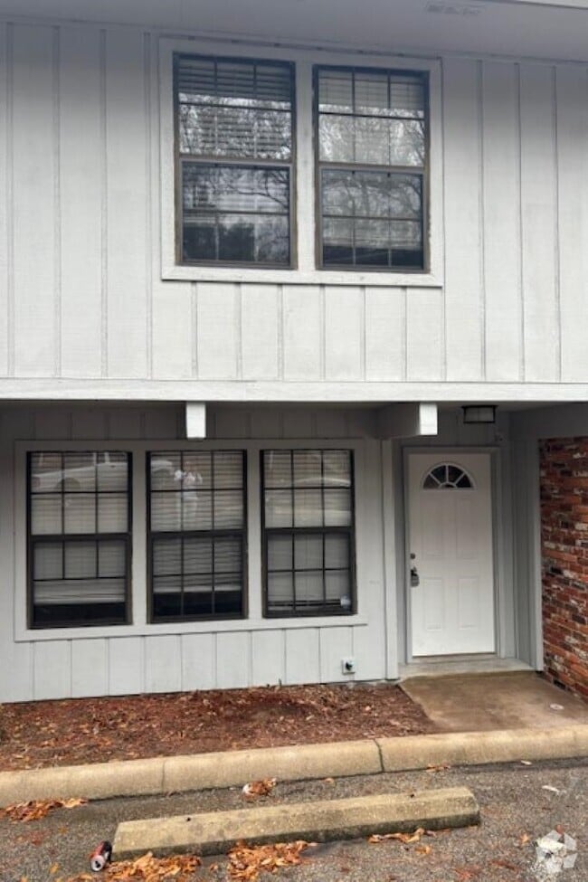 Building Photo - 804 Timbers Ct Rental