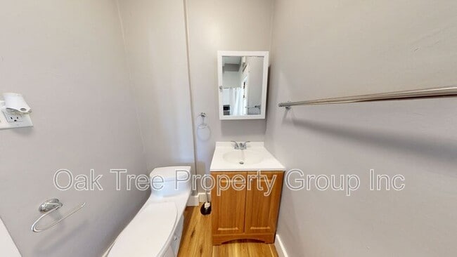 Photo - 2044-2046 International Blvd