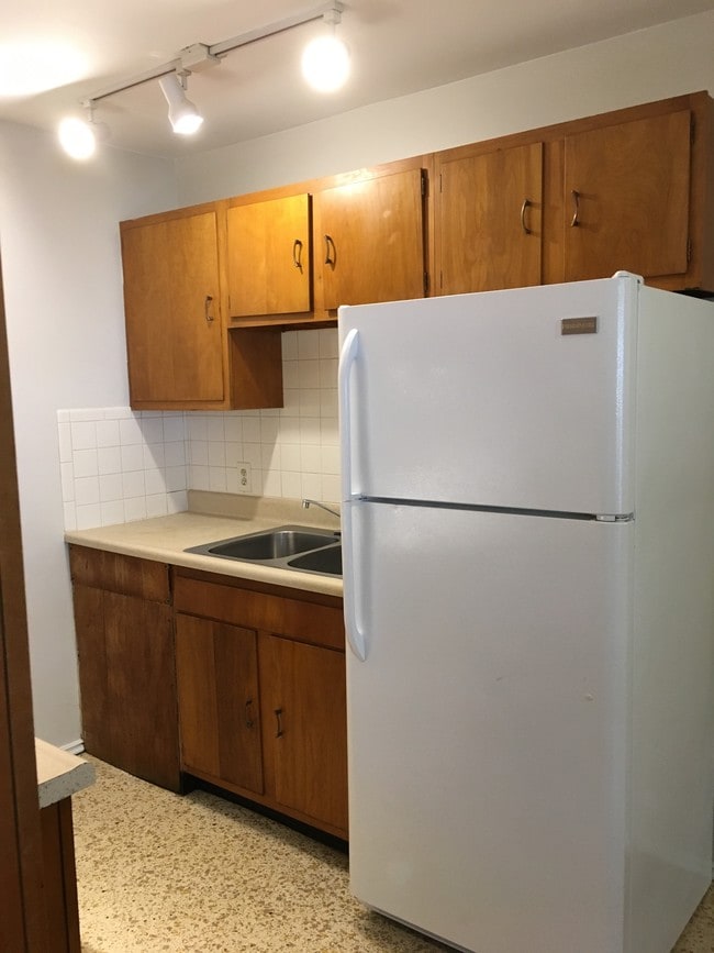 Photo - 2223 Laurel Ave