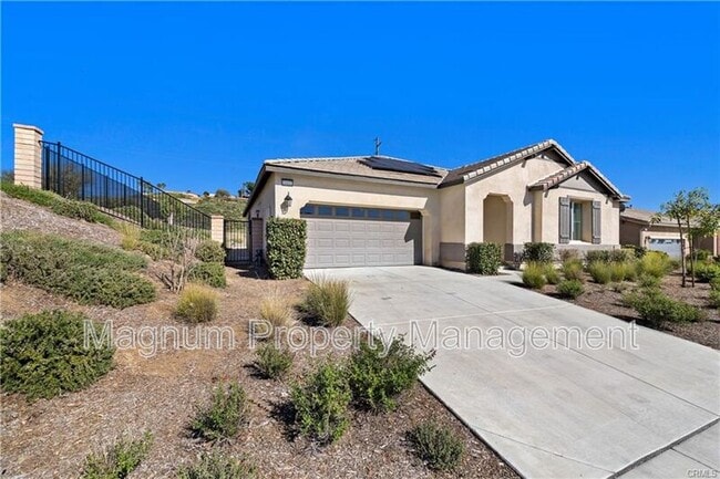 Photo - 2112 Saratoga Dr