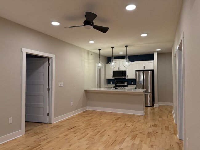 Building Photo - 620 Cumberland St Unit 201