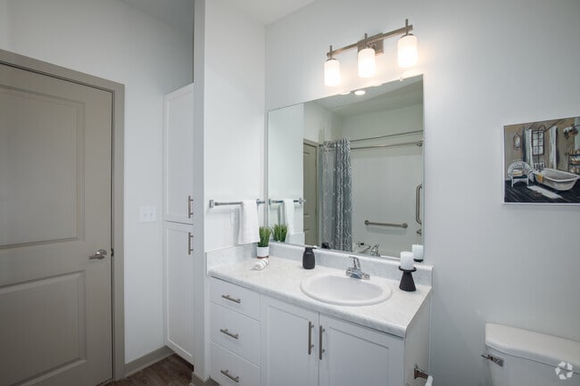 2BR, 2BA - 1,150SF - 2nd Bathroom