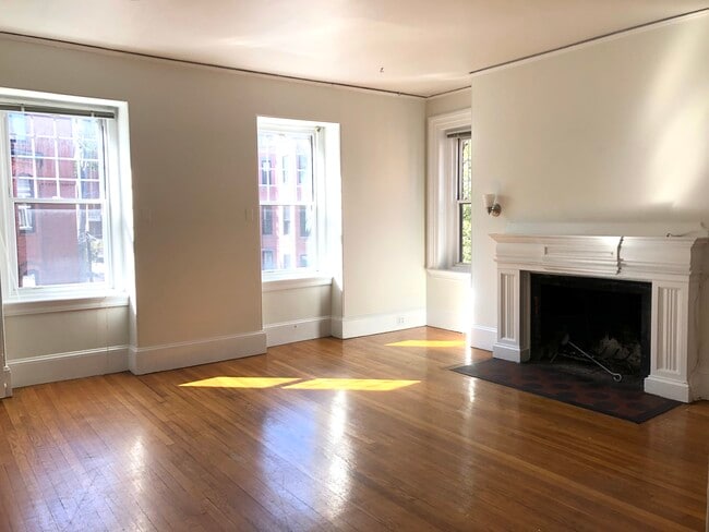 Photo - 12 Fairfield St Unidad 2