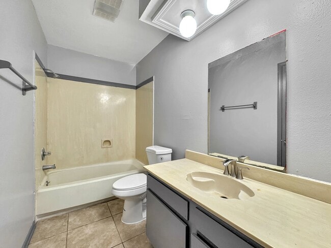 Photo - 7849 Sail St