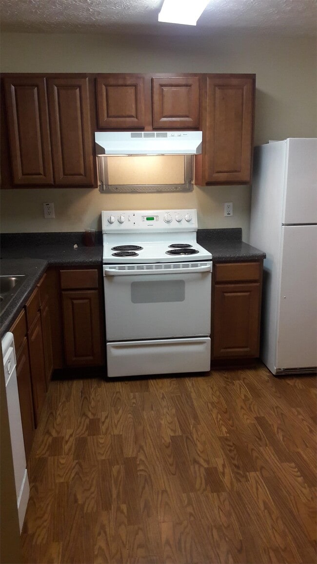 Photo - 2437 Piering Dr