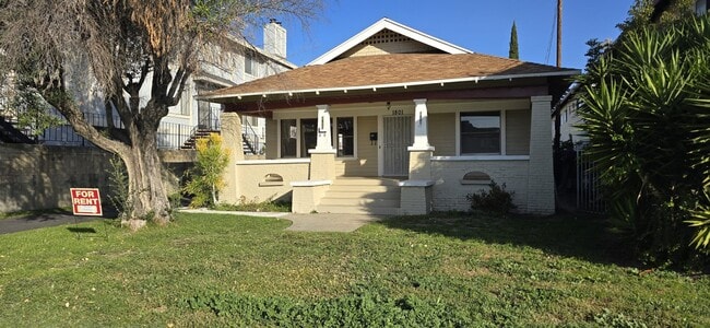 Building Photo - 1801 Vine St