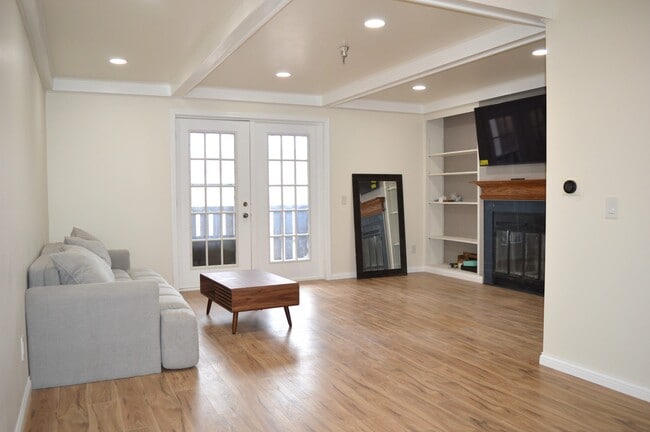 Photo - 328 N Allen St Unit 1