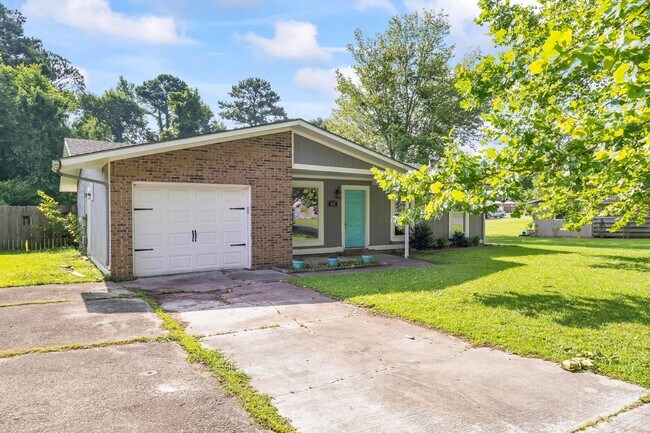 Photo - Granite Counters, Large Deck & Huge Backyard – This One Has It All!
