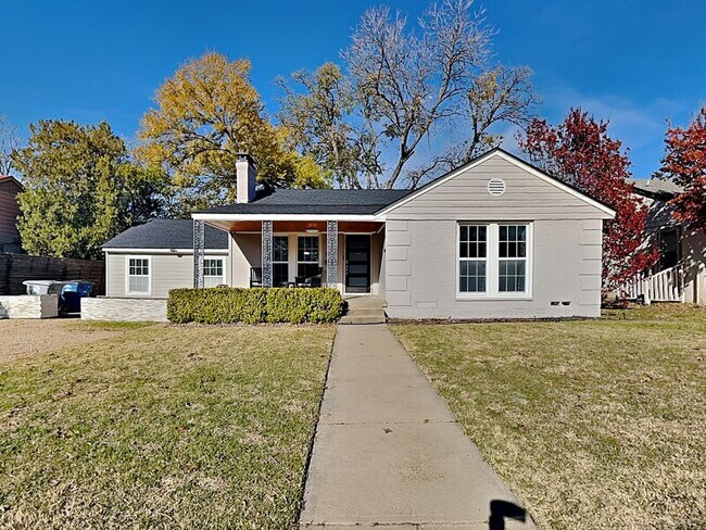 Building Photo - 5027 Wenonah Dr