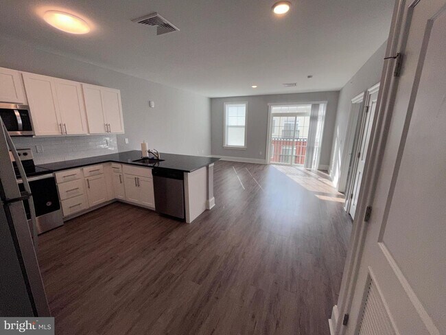 Photo - 847 Whirlaway Ln