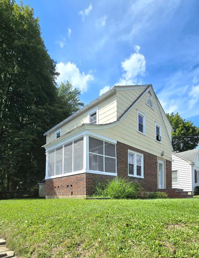 606 EXCHANGE St